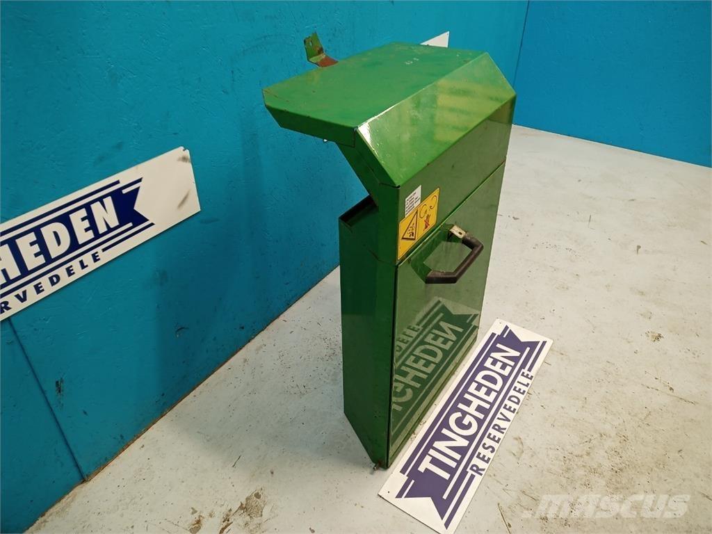 John Deere 2054 Сельхозтехника - Другие