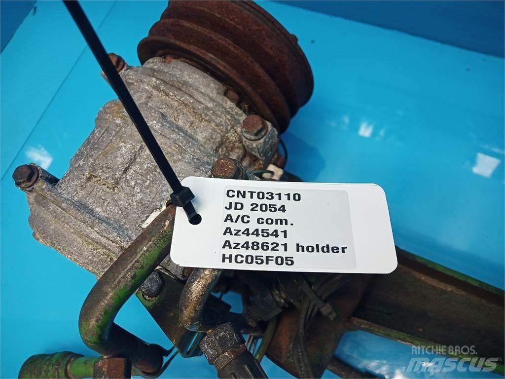 John Deere 2054 Кабины