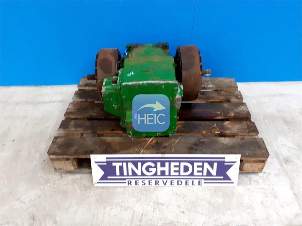 John Deere 2054 Трансмиссии