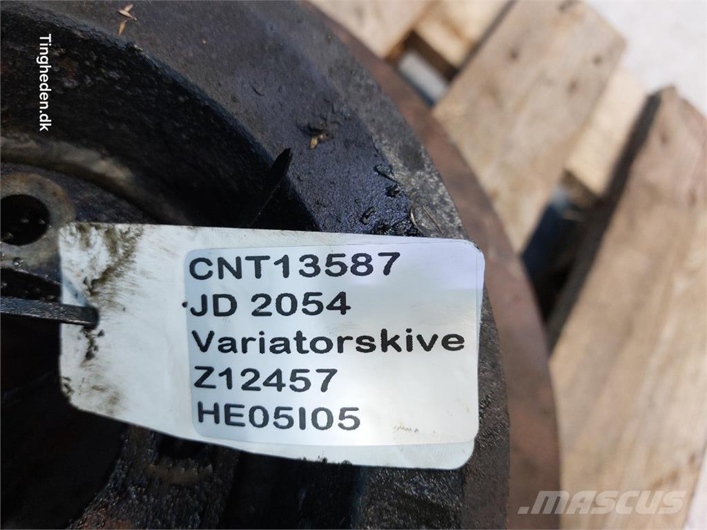 John Deere 2054 Сельхозтехника - Другие