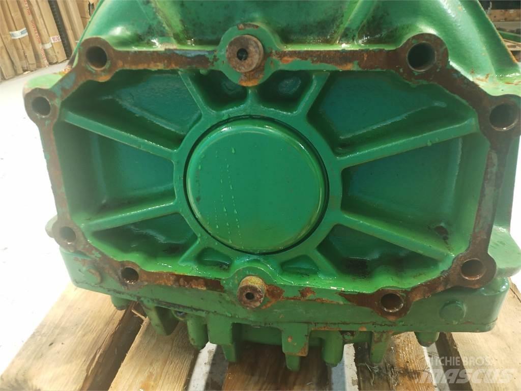 John Deere 2066 Компоненты для зерноуборочных комбайнов