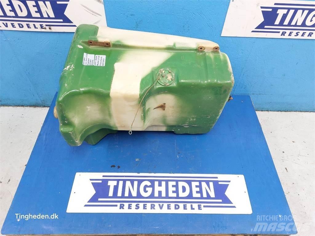 John Deere 2130 Навесное оборудование и запчасти