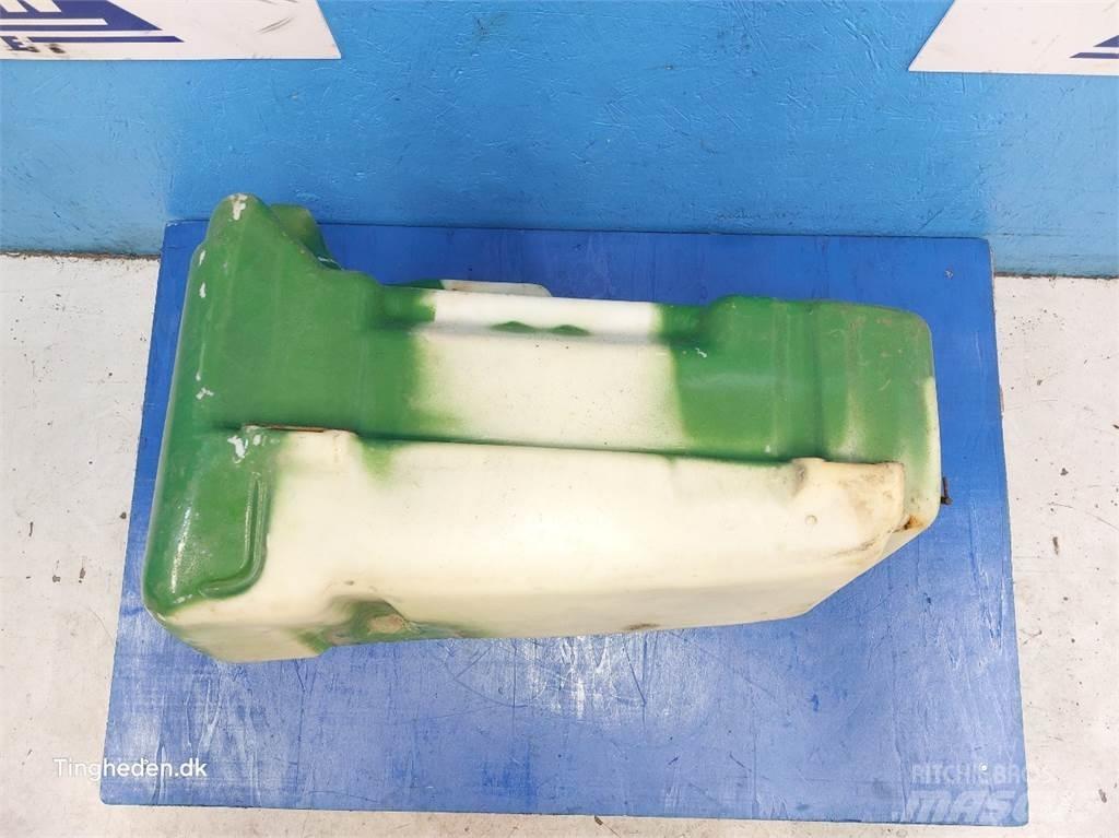 John Deere 2130 Навесное оборудование и запчасти