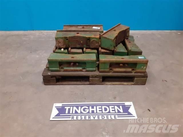 John Deere 2140 Передние весы