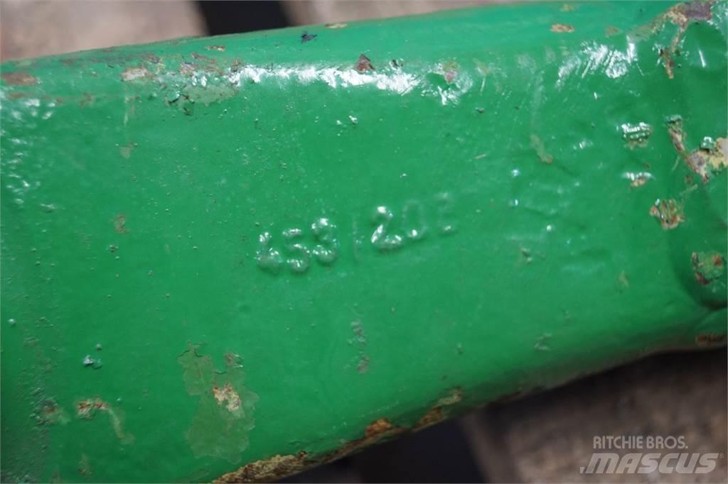 John Deere 2140 Навесное оборудование и запчасти