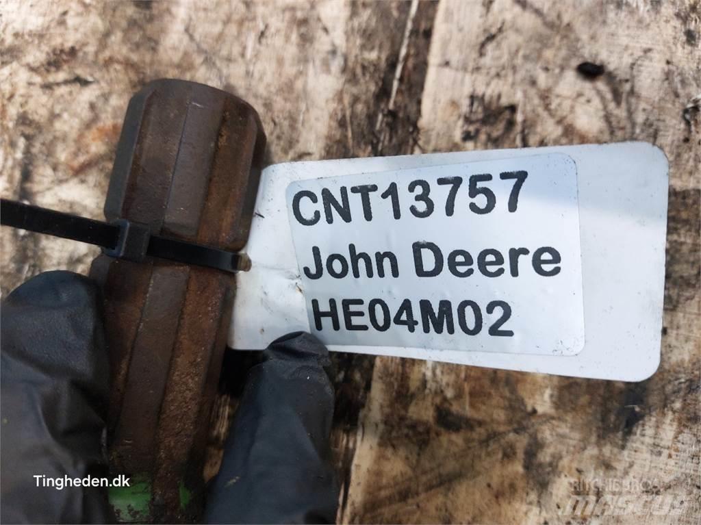John Deere 2141 Навесное оборудование и запчасти
