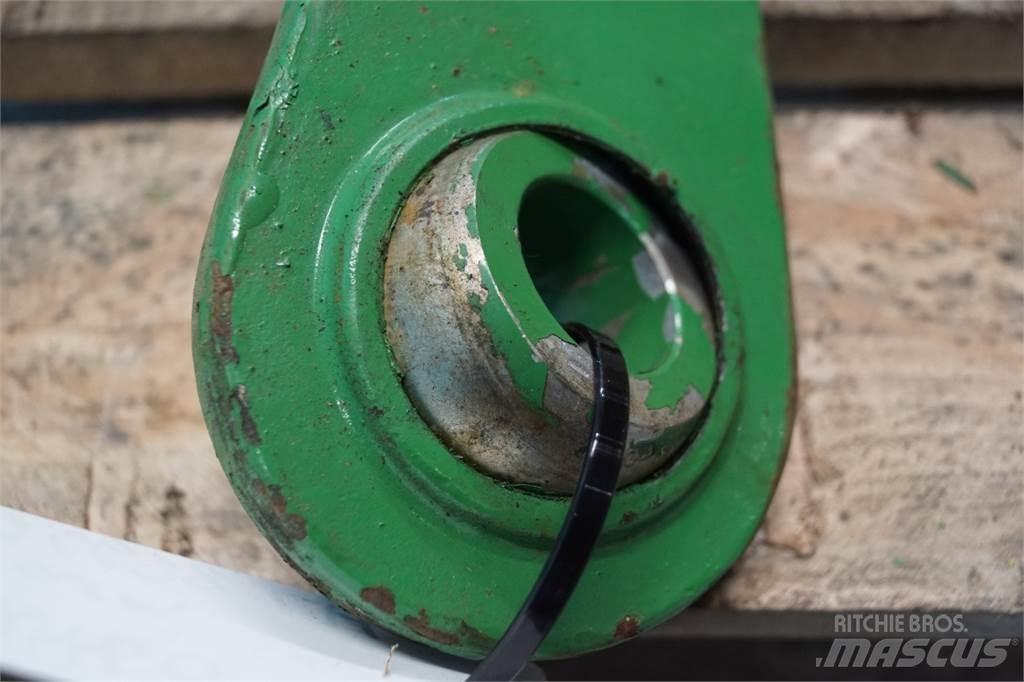 John Deere 2450 Навесное оборудование и запчасти