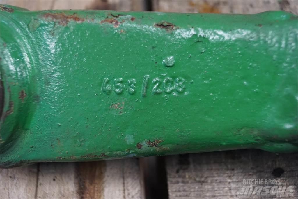 John Deere 2450 Навесное оборудование и запчасти
