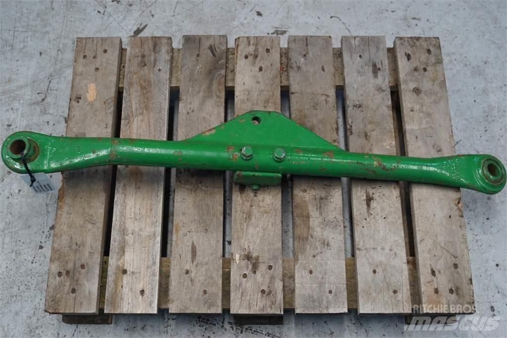 John Deere 2450 Навесное оборудование и запчасти