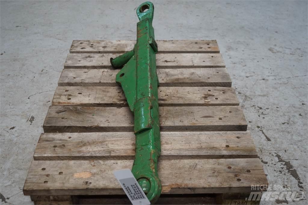 John Deere 2450 Навесное оборудование и запчасти