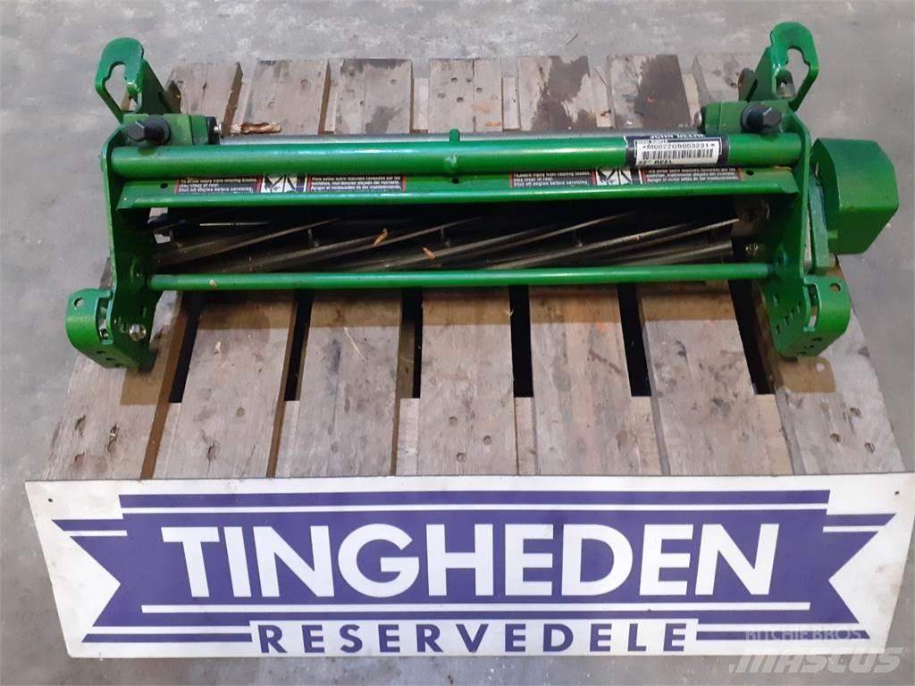 John Deere 2500 Газонокосилки-роботы