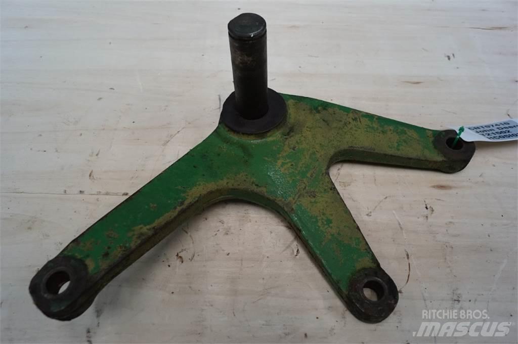 John Deere 2640 Навесное оборудование и запчасти