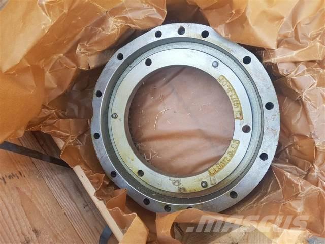 John Deere 2650 Навесное оборудование и запчасти