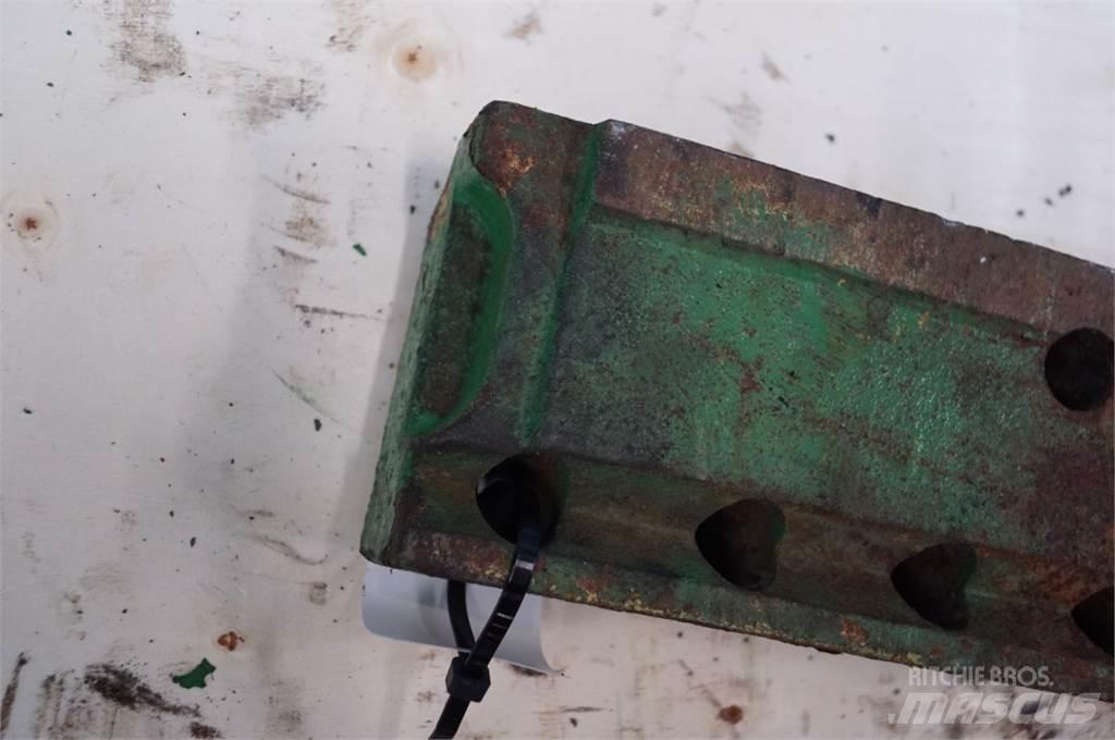 John Deere 2840 Навесное оборудование и запчасти
