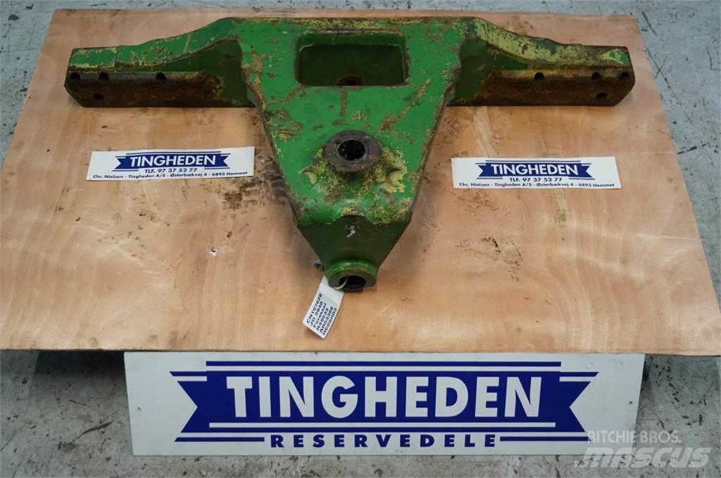 John Deere 2840 Навесное оборудование и запчасти