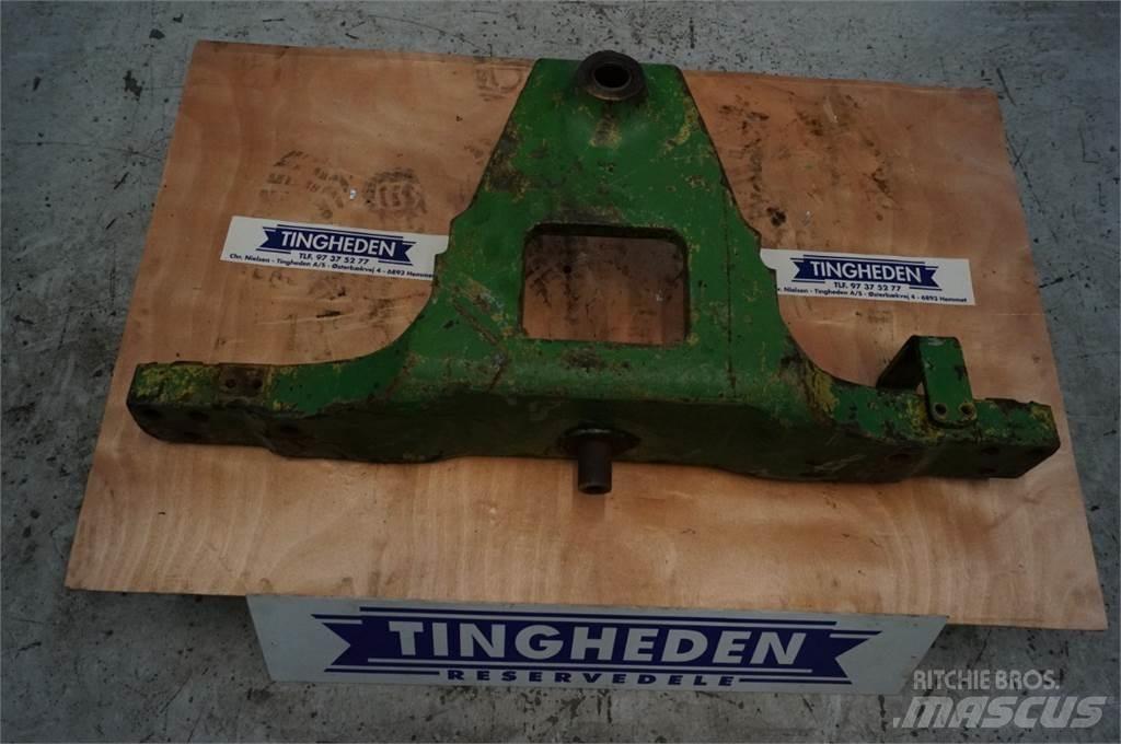 John Deere 2840 Навесное оборудование и запчасти