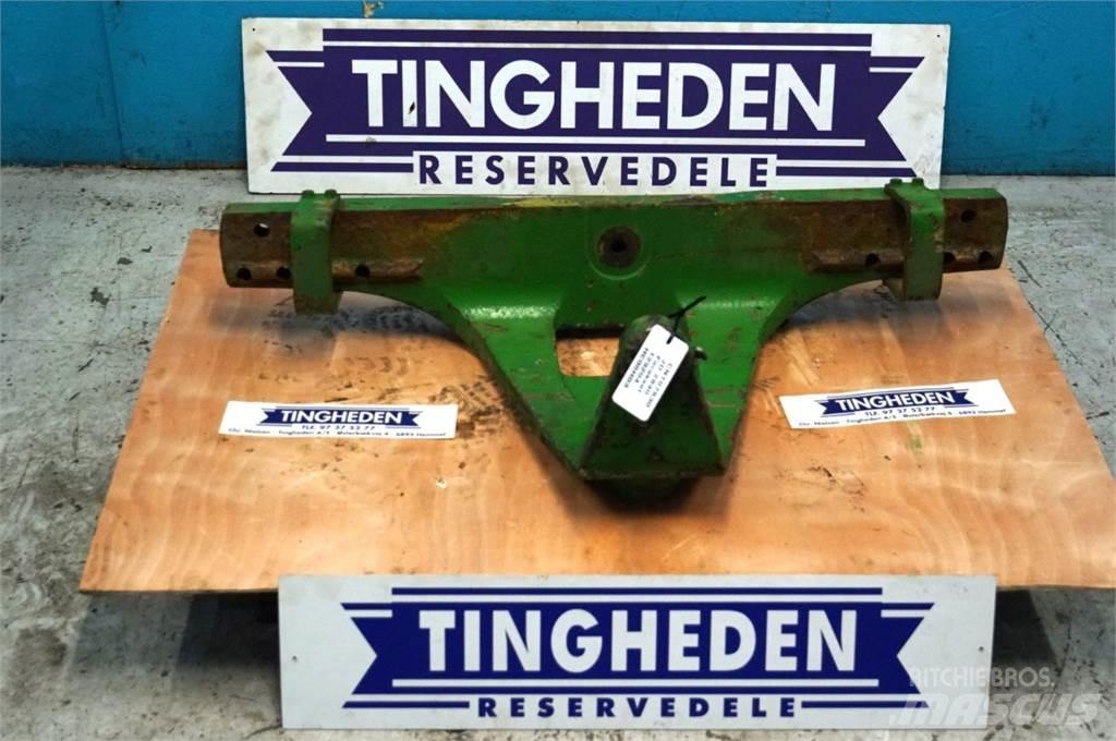John Deere 2840 Навесное оборудование и запчасти