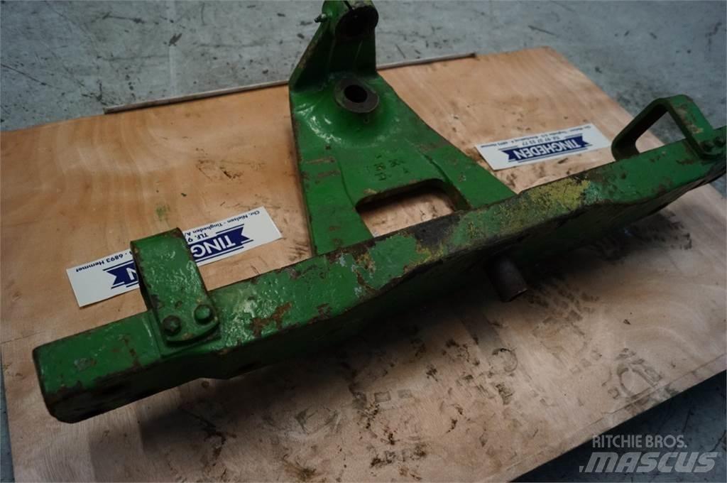 John Deere 2840 Навесное оборудование и запчасти