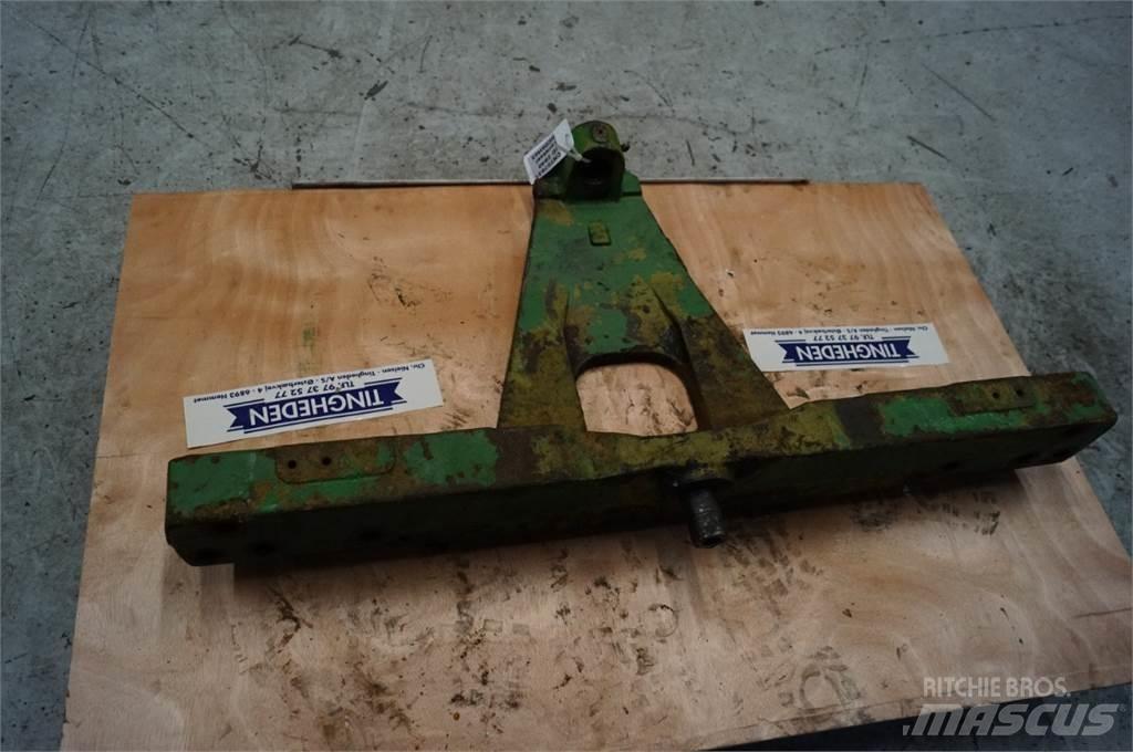 John Deere 2840 Навесное оборудование и запчасти