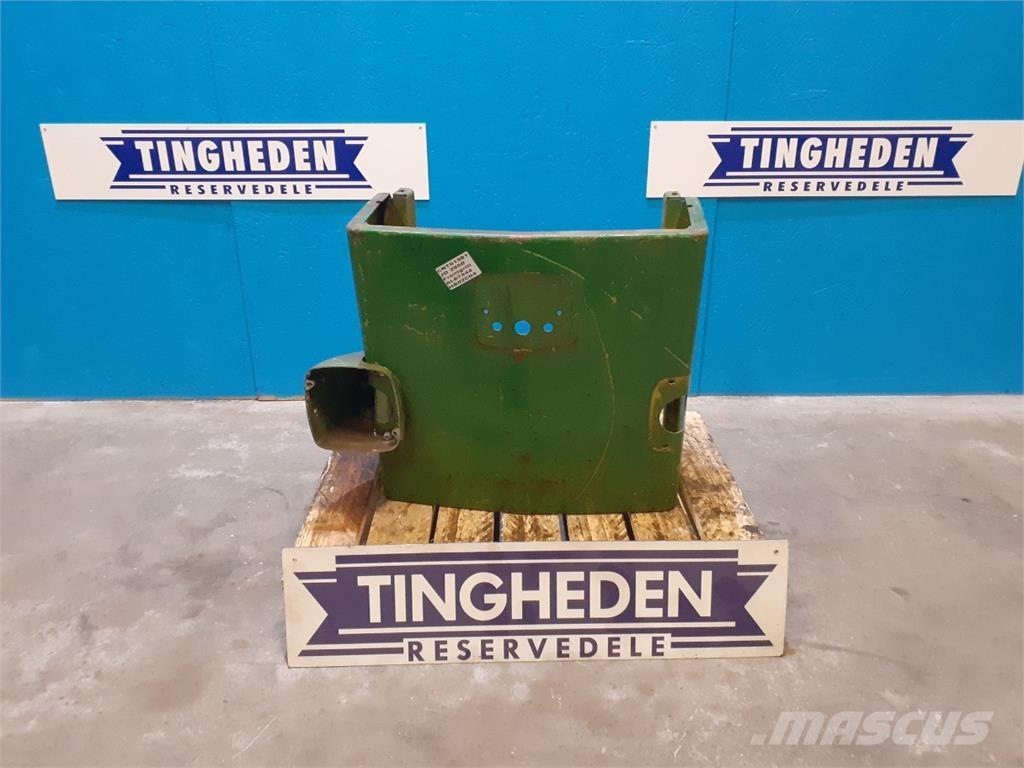 John Deere 2850 Навесное оборудование и запчасти