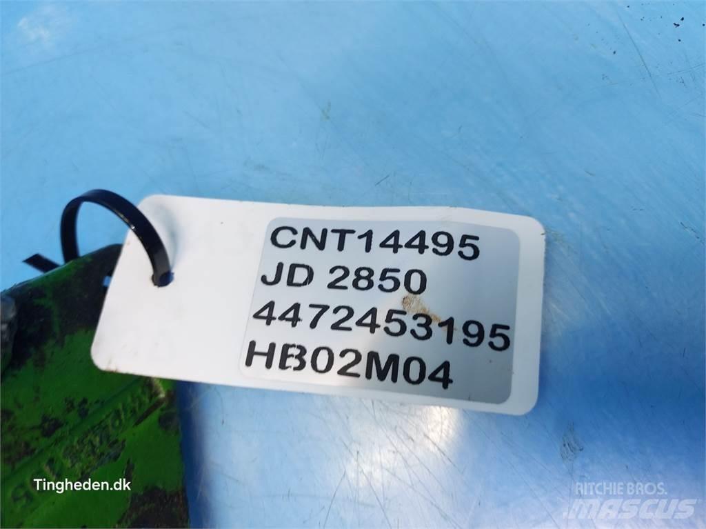 John Deere 2850 Навесное оборудование и запчасти