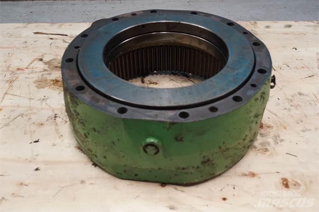 John Deere 2940 Навесное оборудование и запчасти