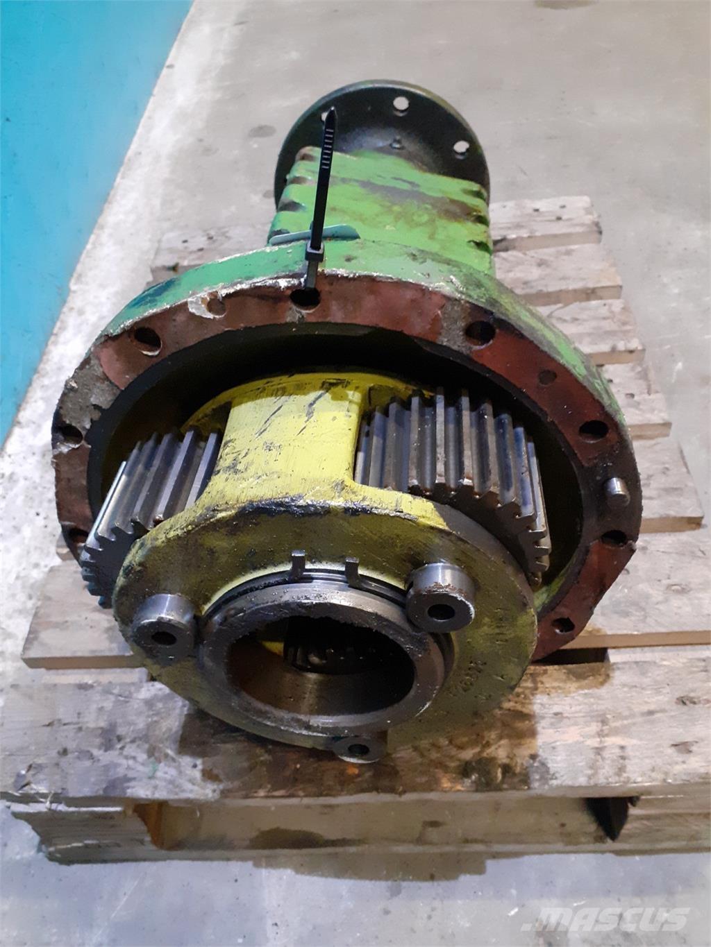 John Deere 3030 Навесное оборудование и запчасти