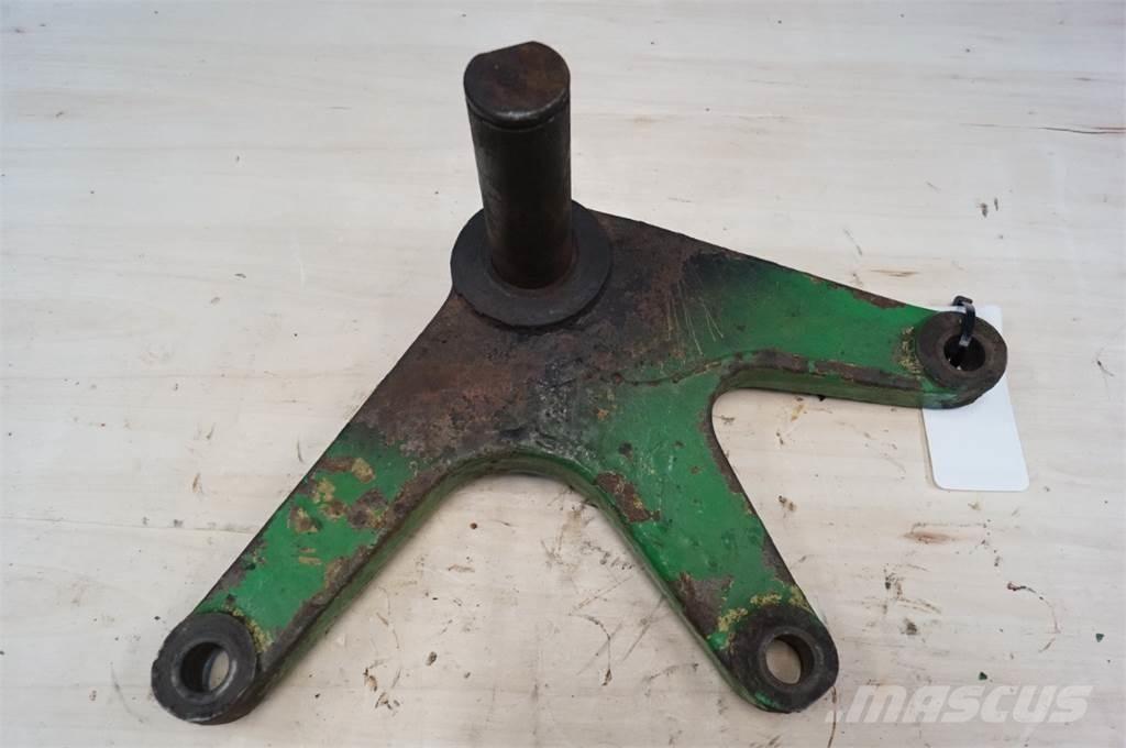 John Deere 3030 Навесное оборудование и запчасти