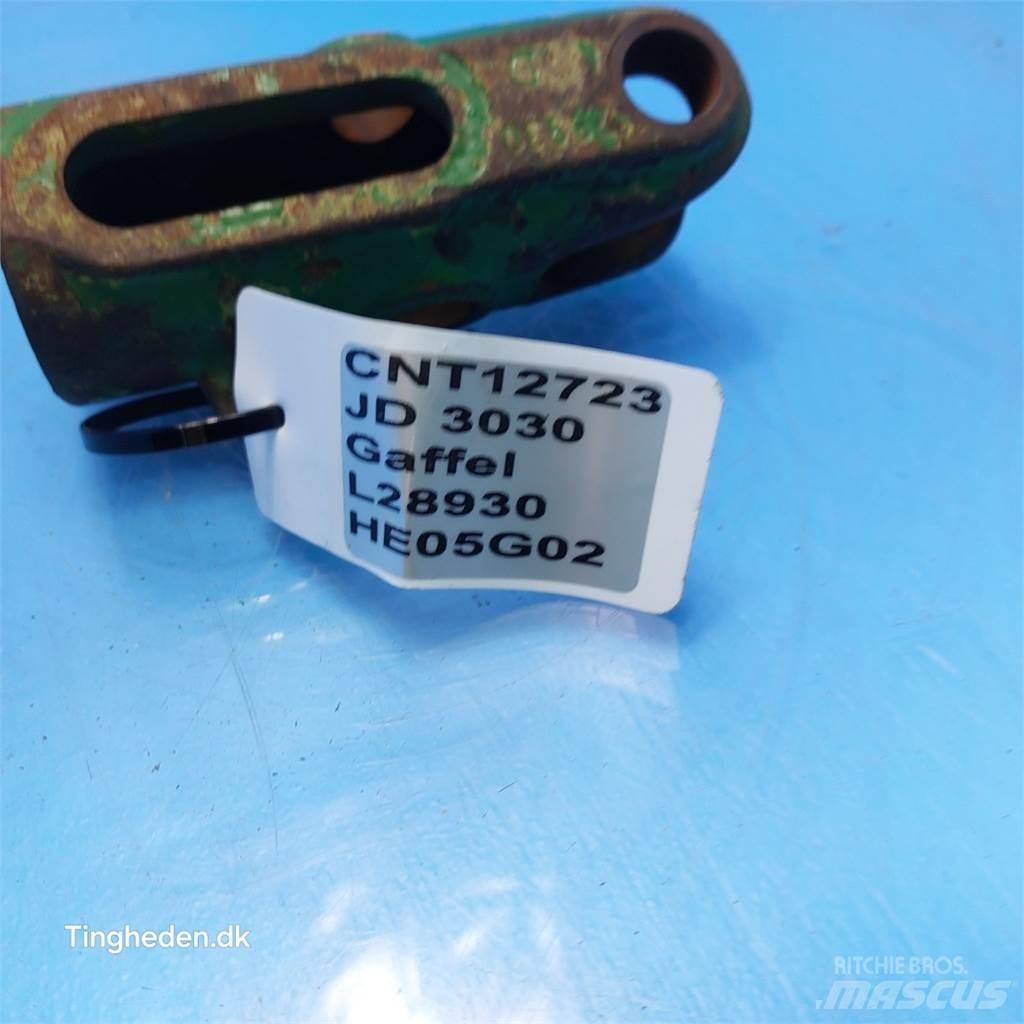 John Deere 3030 Навесное оборудование и запчасти
