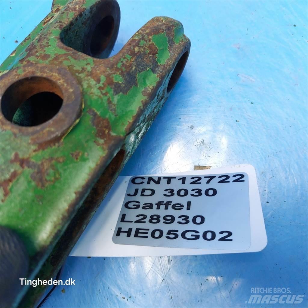 John Deere 3030 Навесное оборудование и запчасти