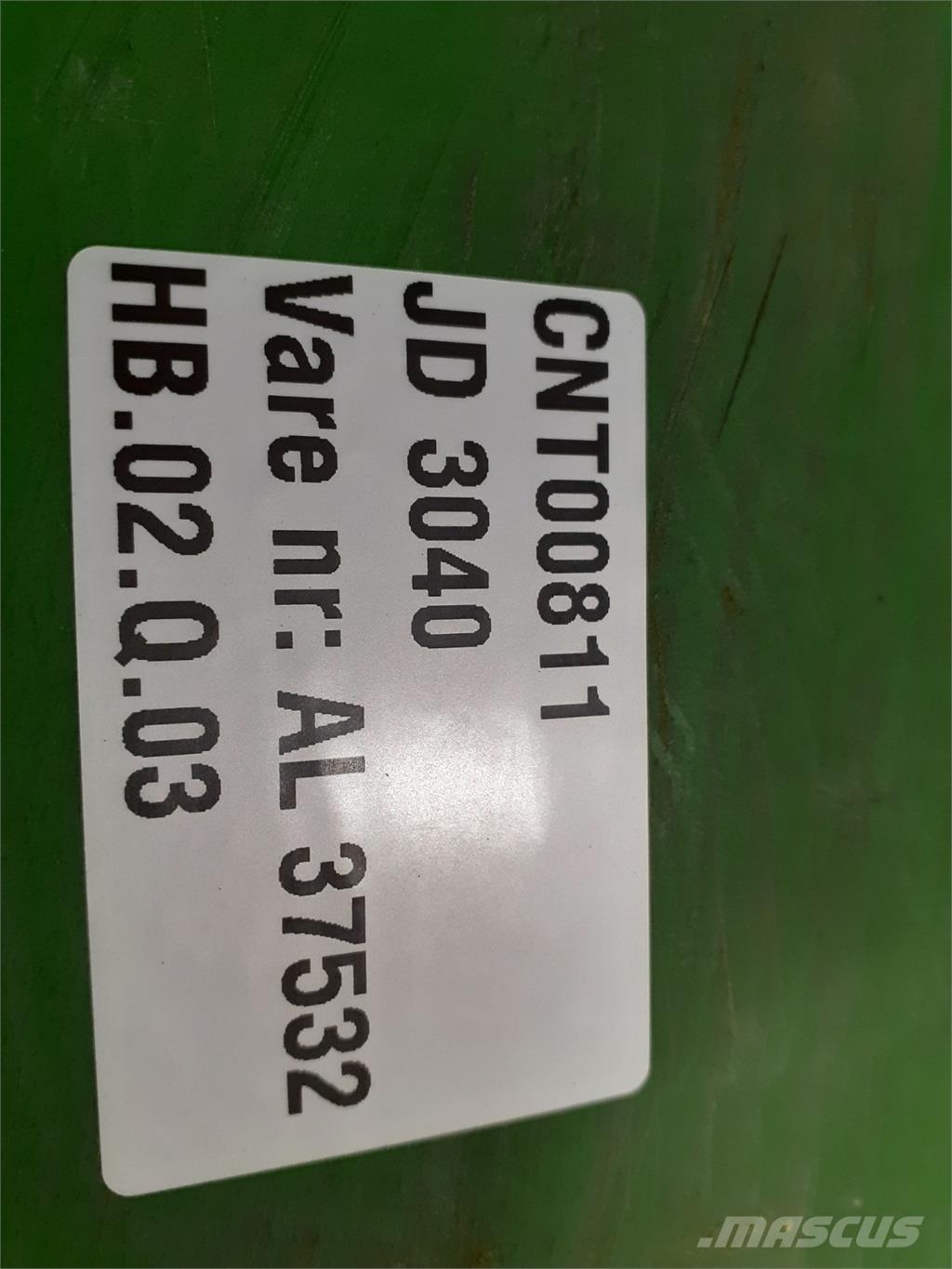 John Deere 3040 Навесное оборудование и запчасти