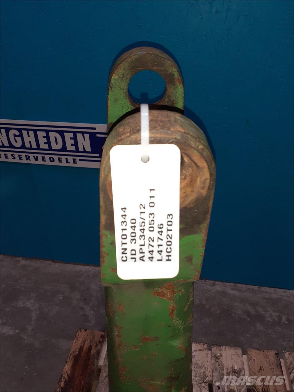 John Deere 3040 Навесное оборудование и запчасти
