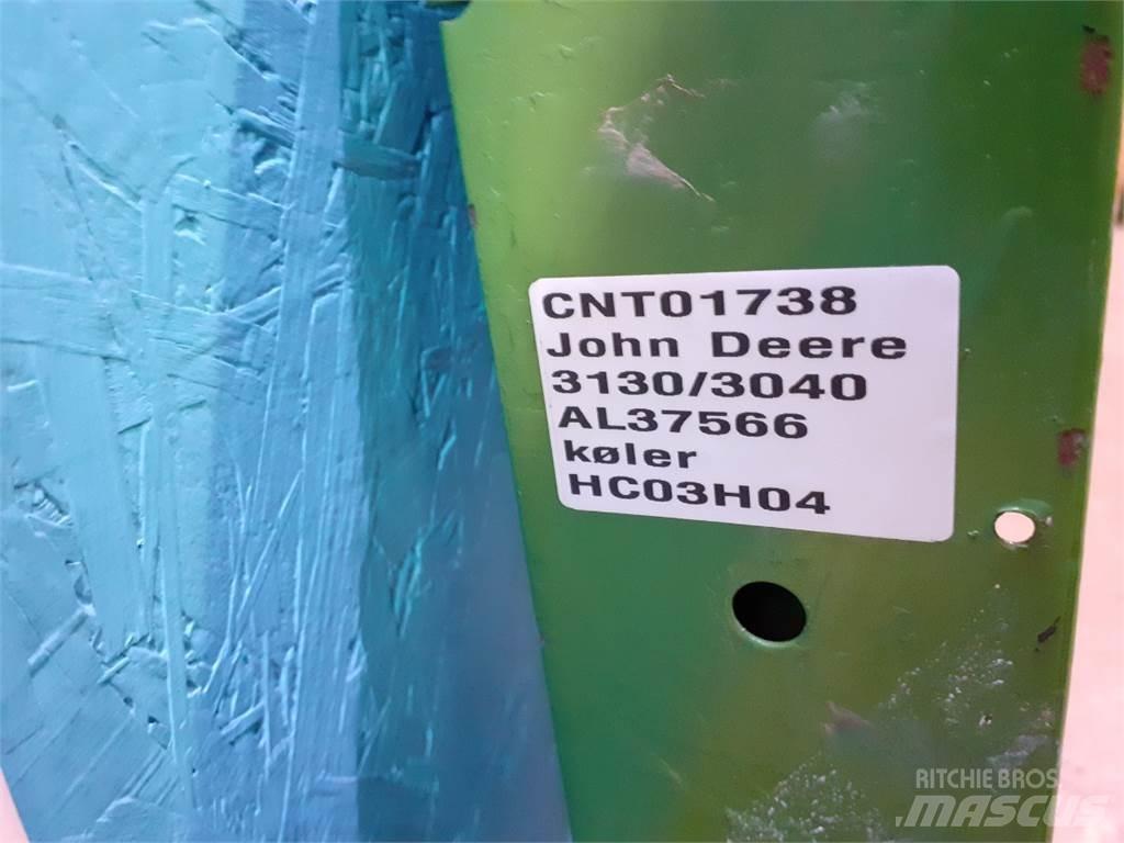 John Deere 3040 Радиаторы