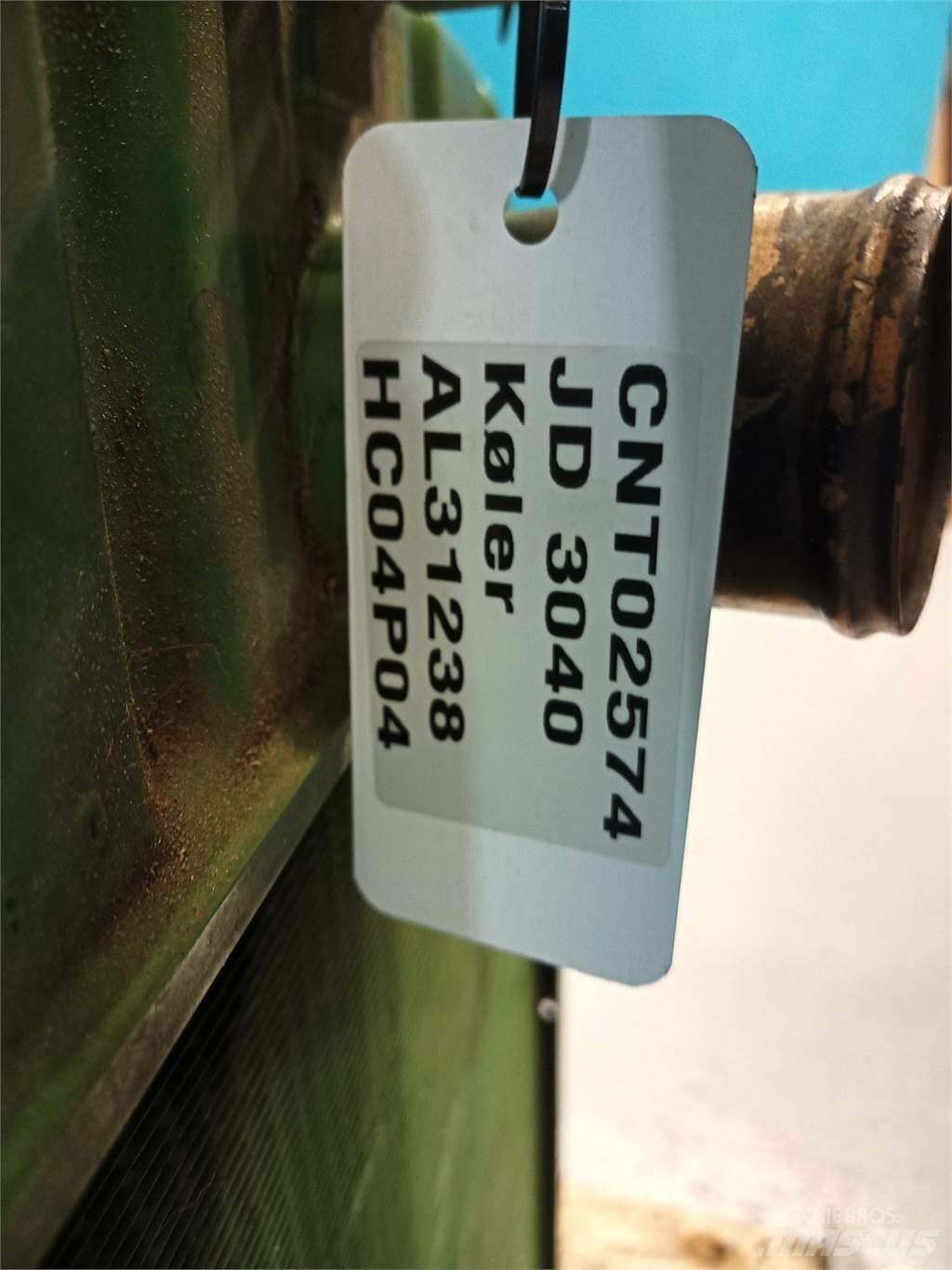 John Deere 3040 Радиаторы