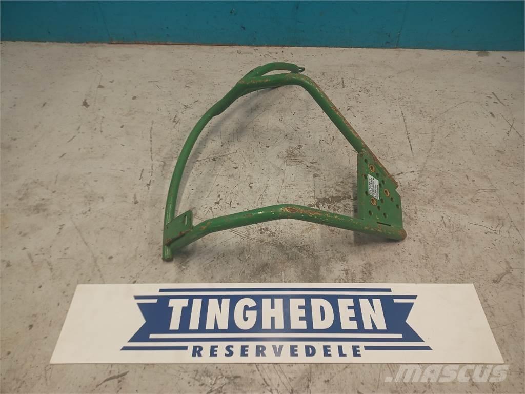 John Deere 3040 Навесное оборудование и запчасти