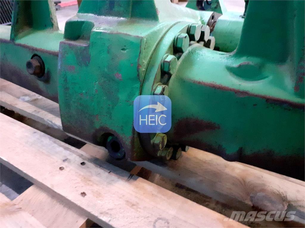 John Deere 3040 Навесное оборудование и запчасти