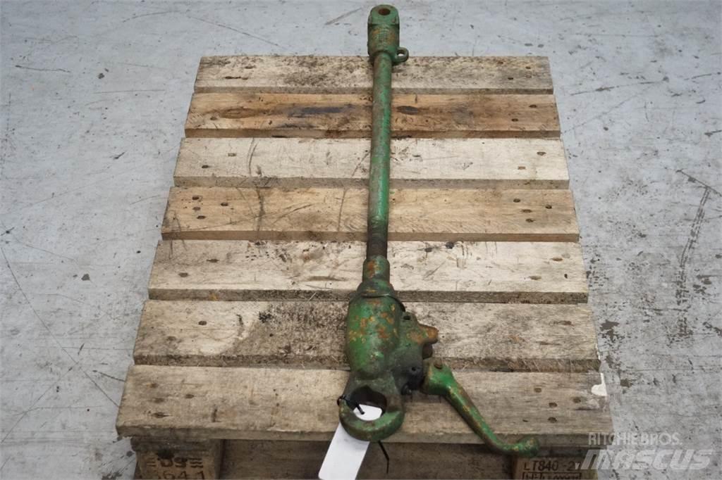 John Deere 3040 Навесное оборудование и запчасти
