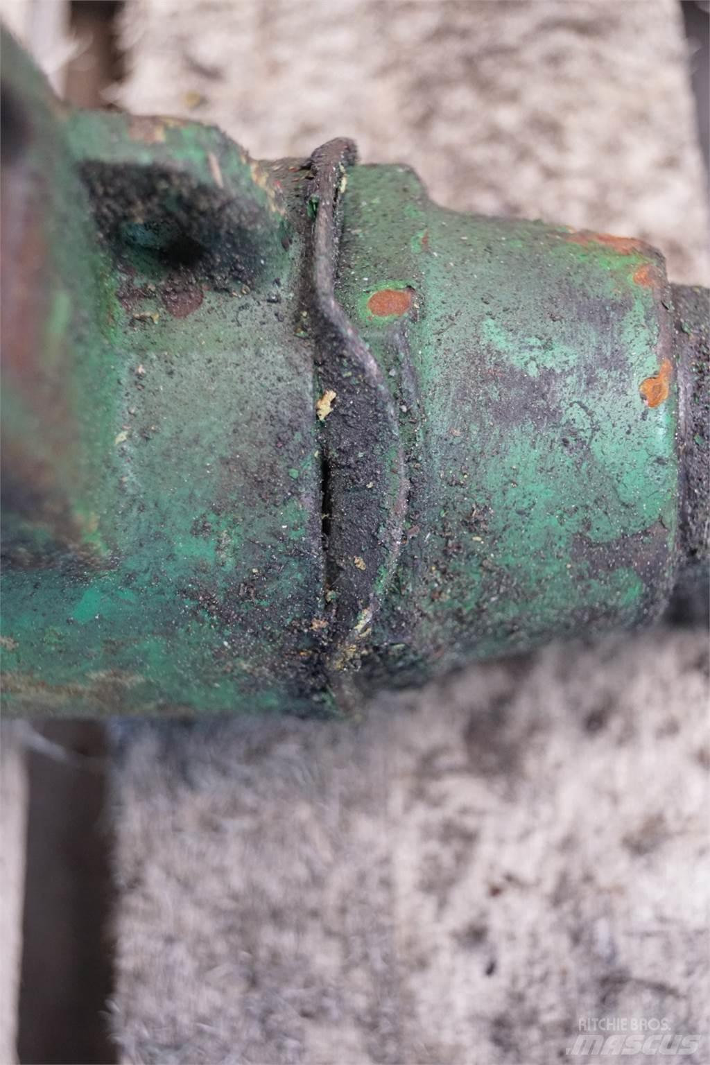 John Deere 3040 Навесное оборудование и запчасти