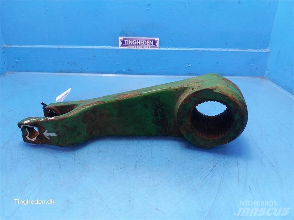 John Deere 3040 Навесное оборудование и запчасти