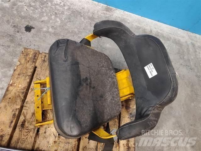 John Deere 310 Кабины