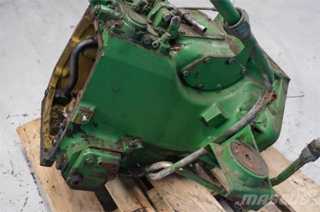 John Deere 3140 Трансмиссии