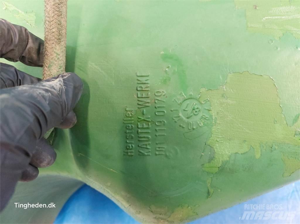 John Deere 3140 Навесное оборудование и запчасти