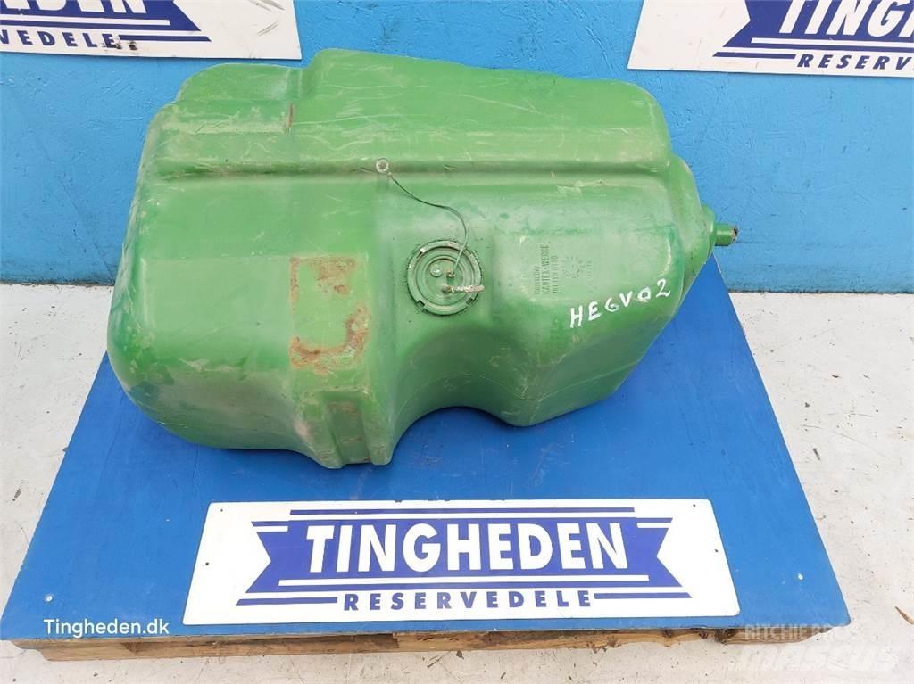 John Deere 3140 Навесное оборудование и запчасти