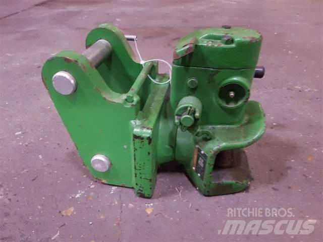 John Deere 4040 Навесное оборудование и запчасти