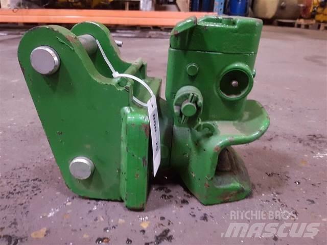 John Deere 4040 Навесное оборудование и запчасти