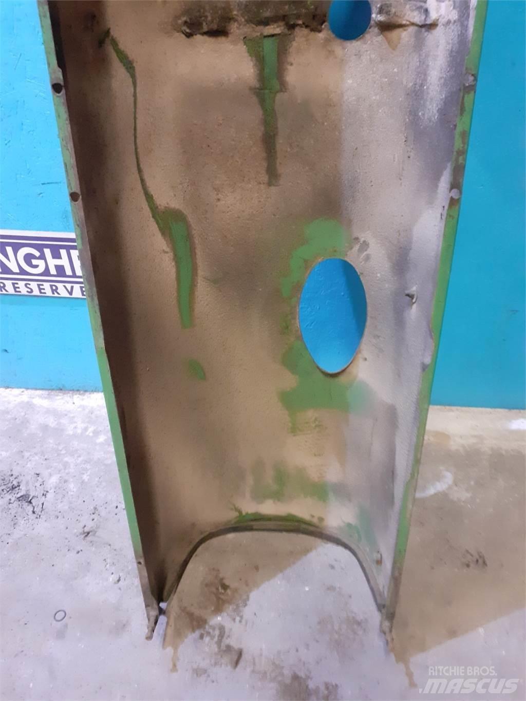 John Deere 4040 Навесное оборудование и запчасти