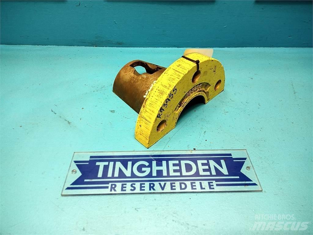 John Deere 4040 Навесное оборудование и запчасти