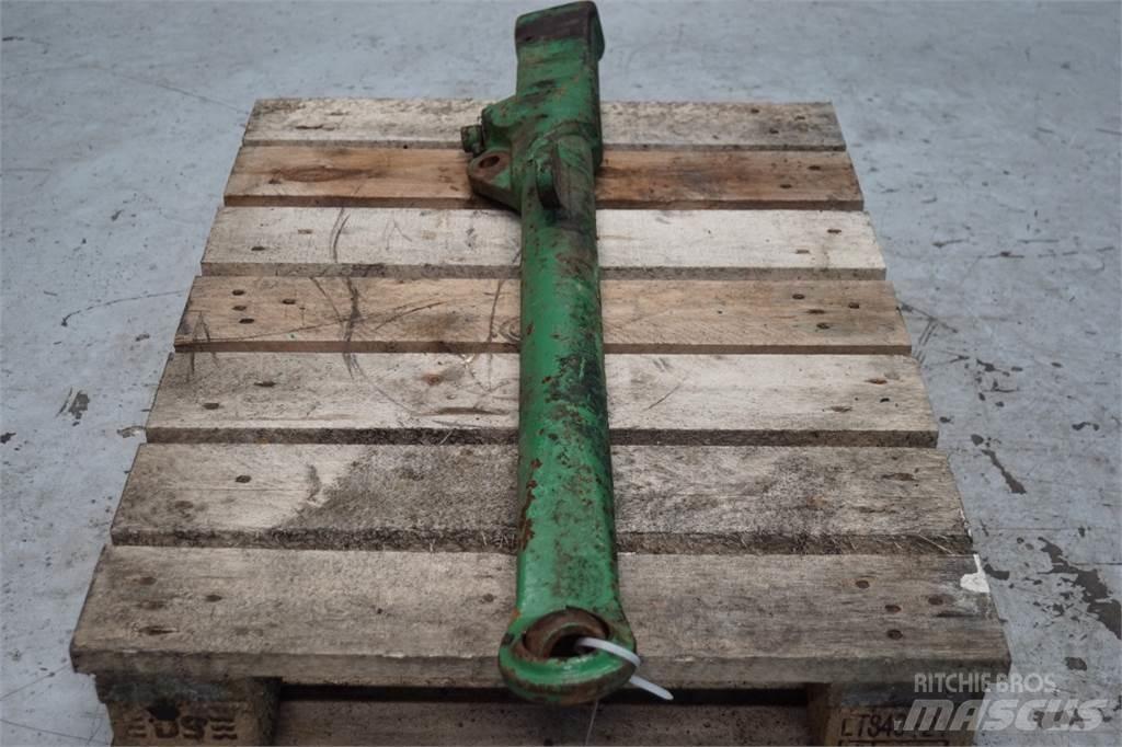 John Deere 4040 Навесное оборудование и запчасти