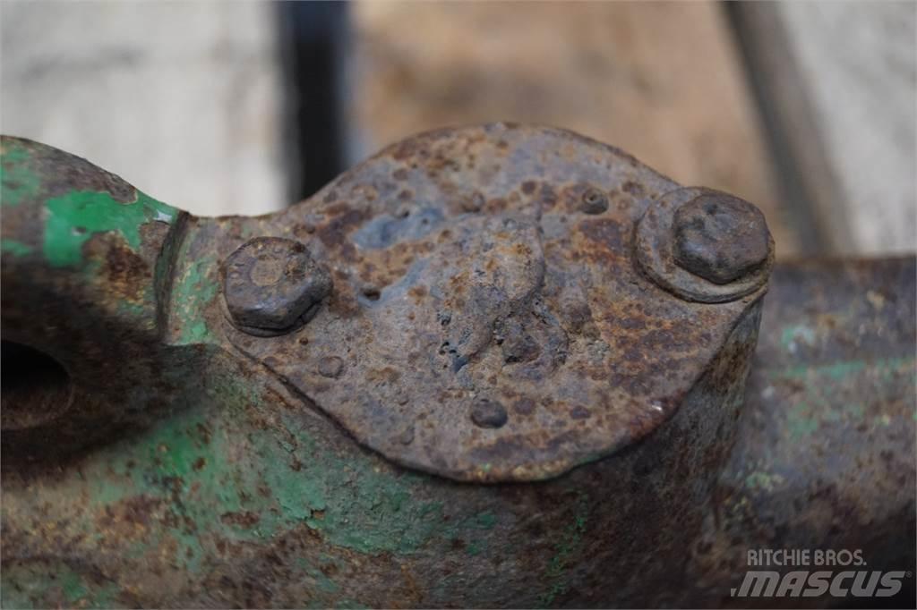 John Deere 4040 Навесное оборудование и запчасти