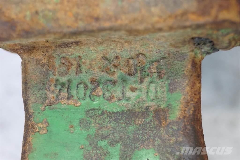 John Deere 4040 Навесное оборудование и запчасти